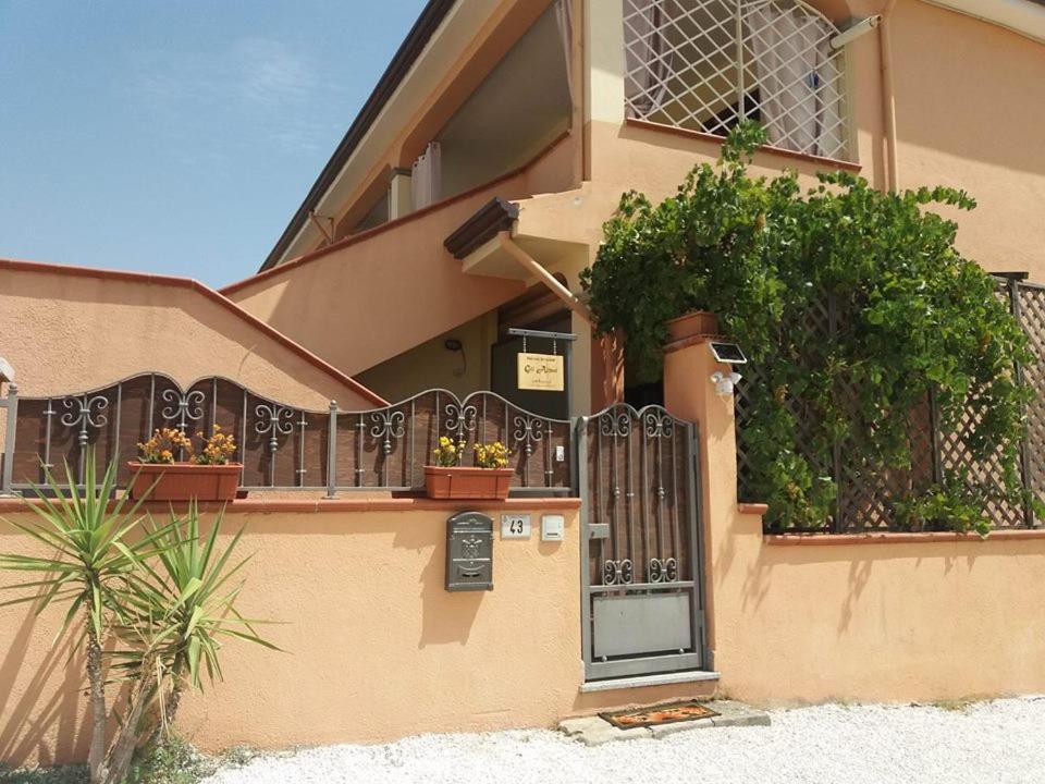 Bed & Breakfast Gli Alisei Siniscola Exterior photo